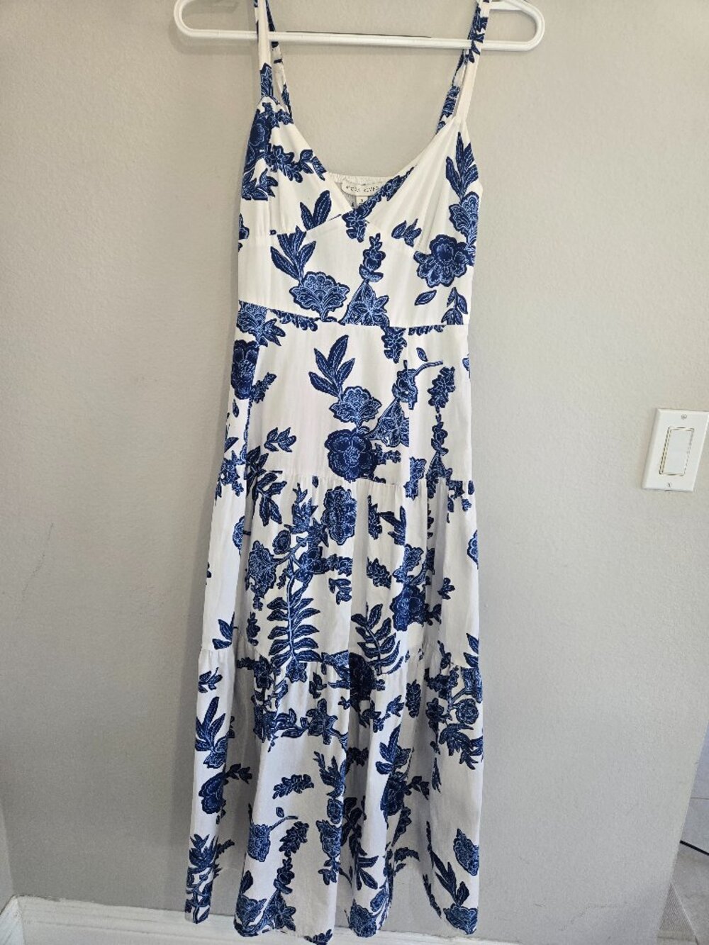 Moon River Blue and White Floral Tiered Maxi Sundress Dress Size Small